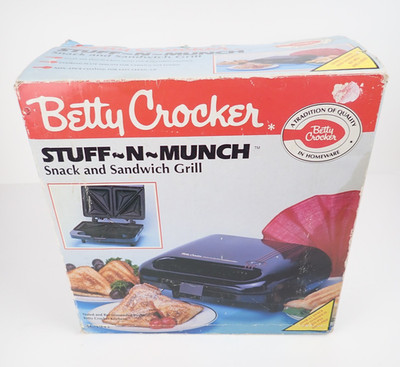 Betty Crocker Stuff-N-Munch BC-1945 Black Snack & Sandwich Maker Vintage New