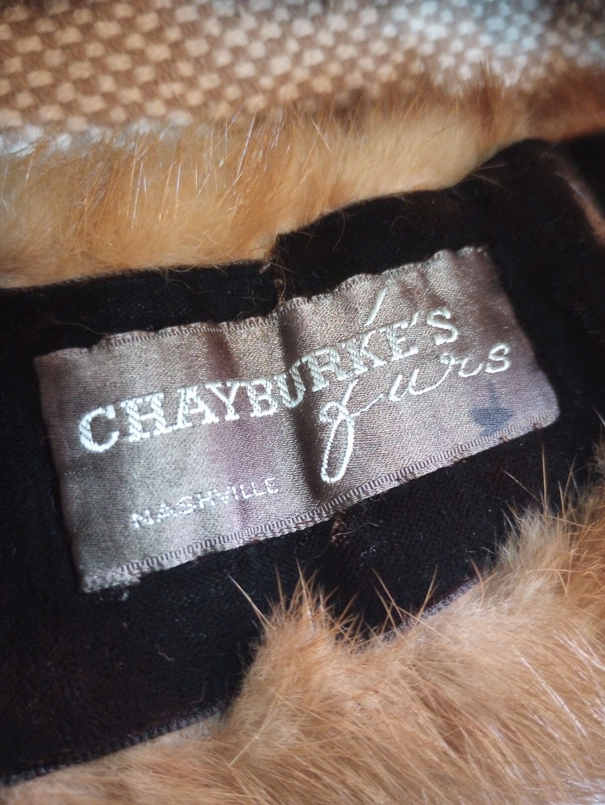 Vintage Chayburkes Of Nashville Fur Collar Gem