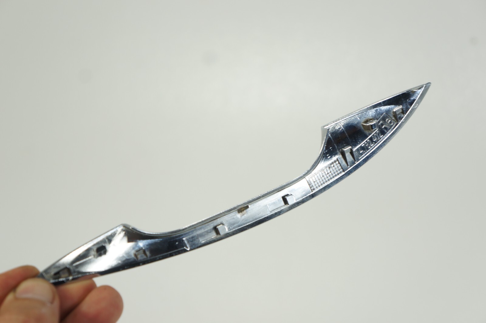2017-2020 BENTLEY CONTINENTAL GT PASSENGER RIGHT CHROME DOOR MOLDING HANDLE OEM