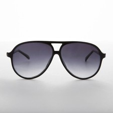 Large Pilot Vintage Sunglasses with Gradient Lens Matte Black Frame - Champ