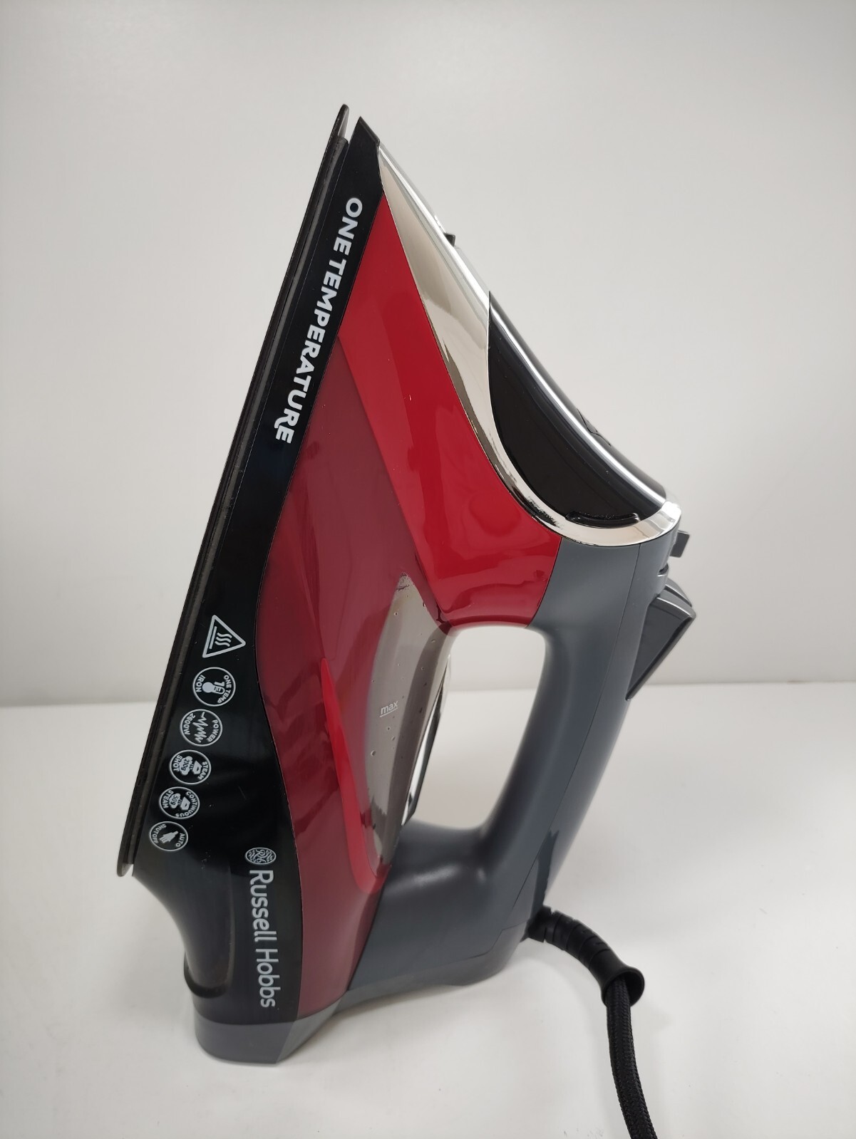 Russell Hobbs 25090 One Temperature Steam Iron 2600 W Red/Black eBay
