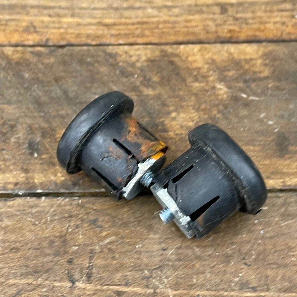 Tapones de extremo de barra de ojo de gato vintage modelo 300 negro barra de caída tapas de manillar bicicleta C1 Foto 3 de 4