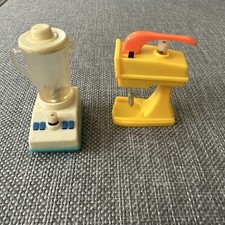Vintage Barbie Wind Up white Blender yellow Mixer White Kitchen Accessories