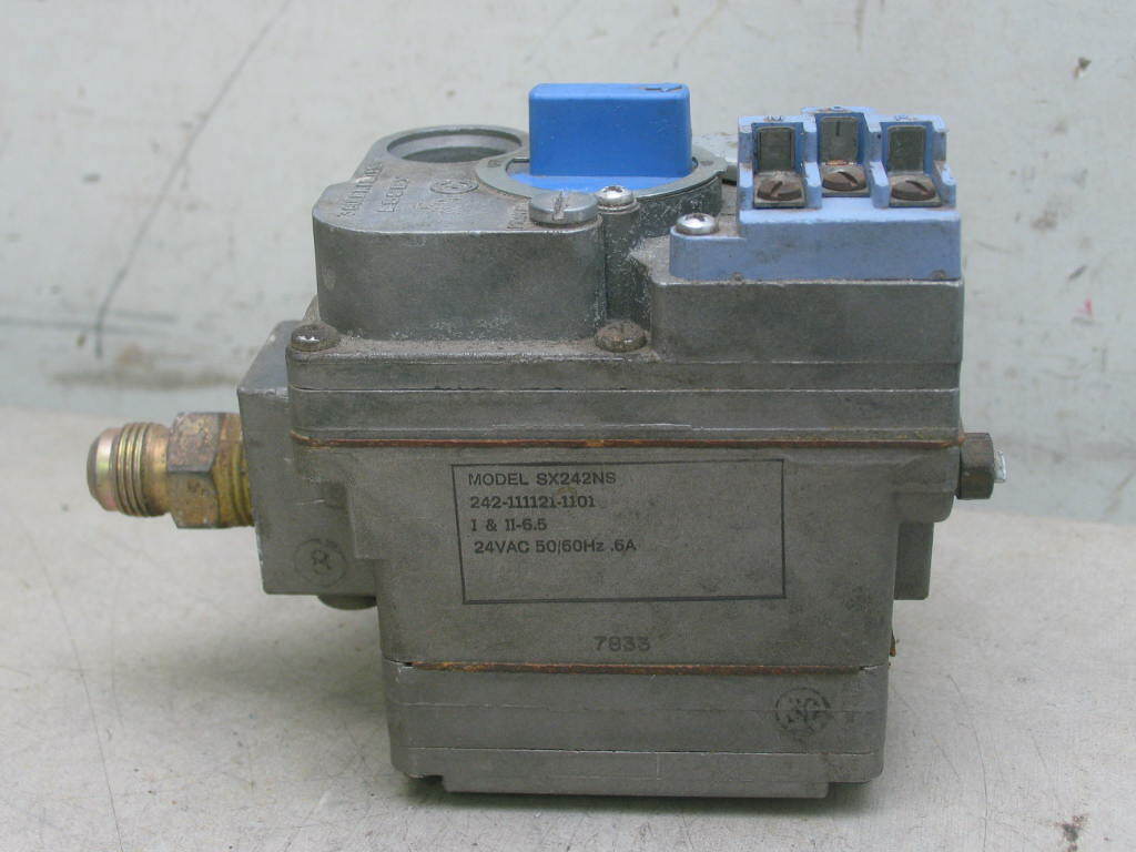 ペテンシー ESSEX SX242NS HVAC Gas Valve 242-111121-1101 | eBay