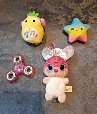 4er Set Mini Plüsch Anhänger Maus, Ananas & Stern mit Glitzer Fidget Spinner