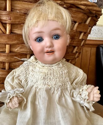 Antique Tiny 1/2” German Bisque Doll AM 560a With Pc Body