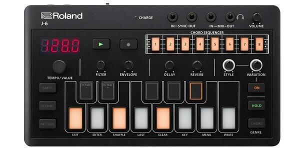 Roland AIRA Compact J-6 未使用　専用ケース付 Roland AIRA Compact J-6 Chord Synthesizer｜ミュージックランドKEY
