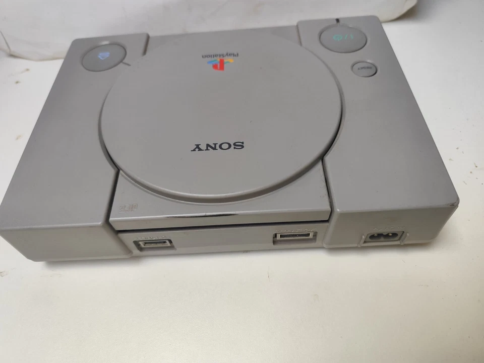 Sony PlayStation 1, photo 1 sur 3