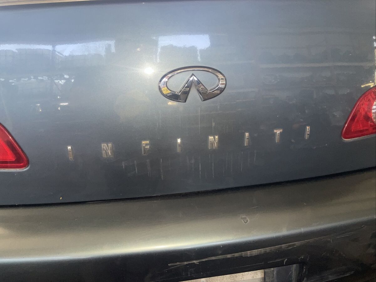 03-07 Infiniti G35 Sedan Rear Trunk Deck Lid Assembly Blue 03-07 Infiniti G35 Sedan Rear Trunk Deck Lid Assembly Blue