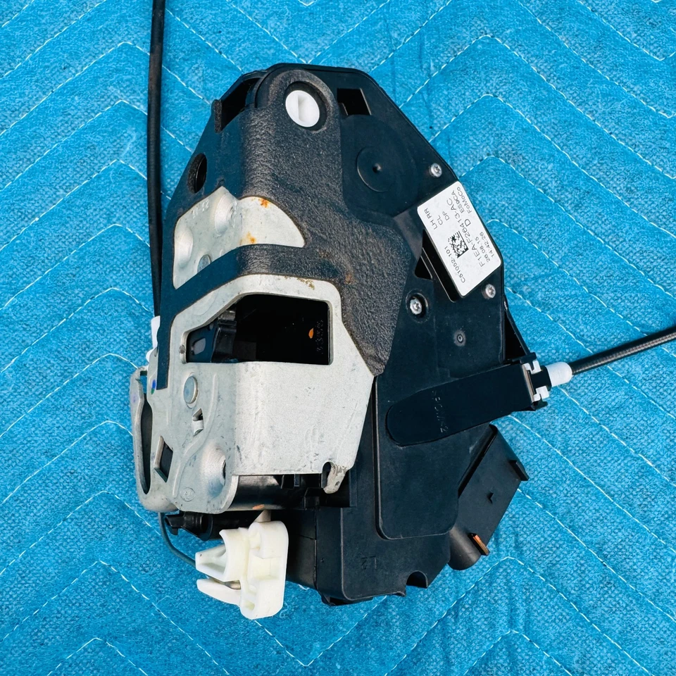 Оригинальный привод замка задней левой двери 2012–2018 Ford Focus ST 2.0 F1EAF26413AC - Изображение 4 из 4