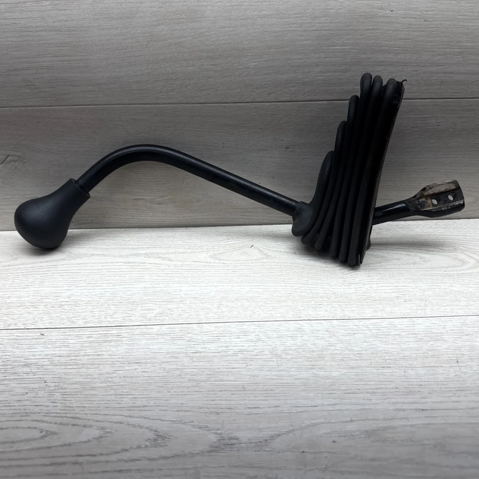 87-91 Ford F-150 Transfer Case SHIFTER HANDLE And Boot lever Knob 4x4 OEM  - Image 3 of 4