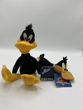 WARNER BROTHERS STUDIO STORE DAFFY DUCK 9" PLUSH BEANIE BEAN BAG AND STUFFY