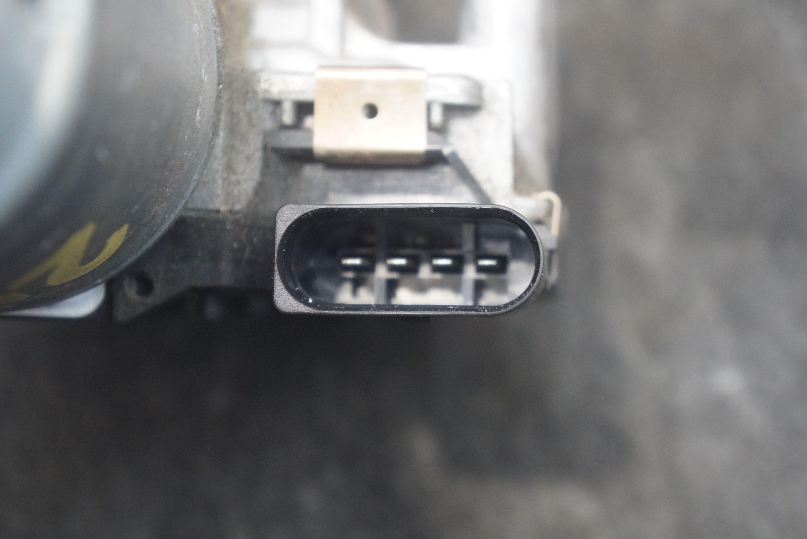 Porsche 911 GT3 2018 Front Windshield wiper motor