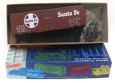 Roundhouse 1106 HO 40' AAR Box Car kit ATSF Santa Fe 277144 NIB