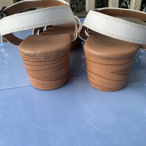 Bay Lane White Clog Style Sandals Rubber Sole Block Heel Light Comfort AU 9 - Picture 16 of 20
