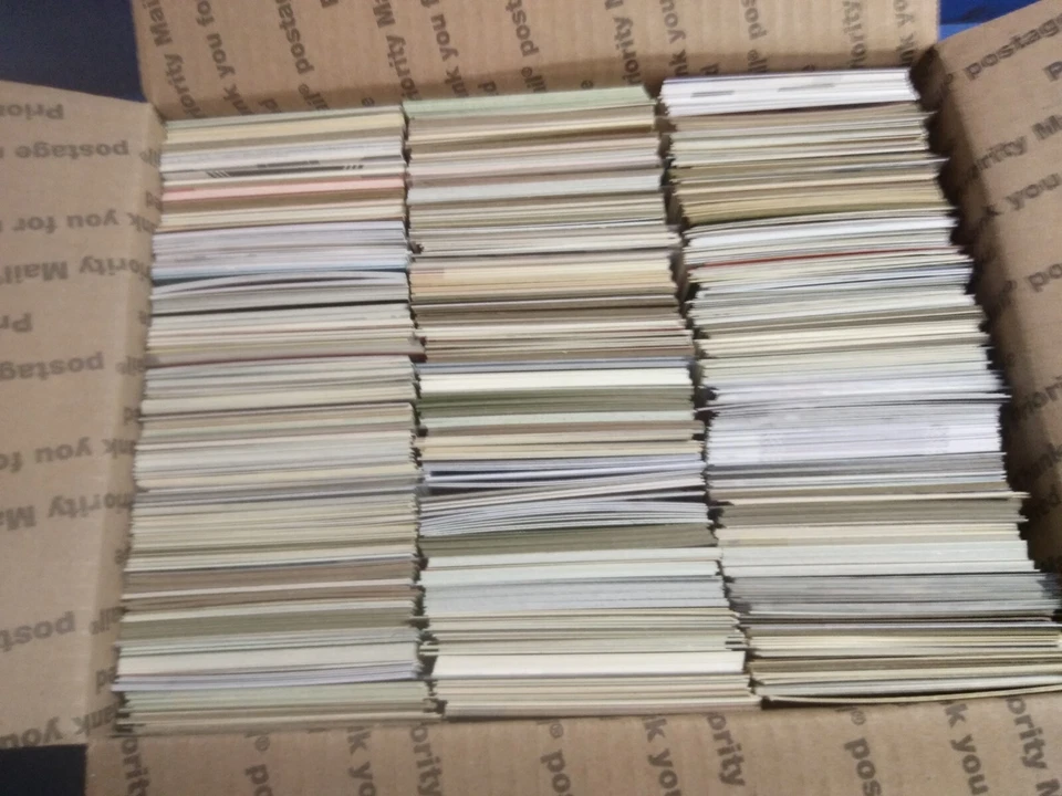 Caja 1500+ tarjetas de béisbol, baloncesto, fútbol americano, hockey tarifa plana media Foto 2 de 3