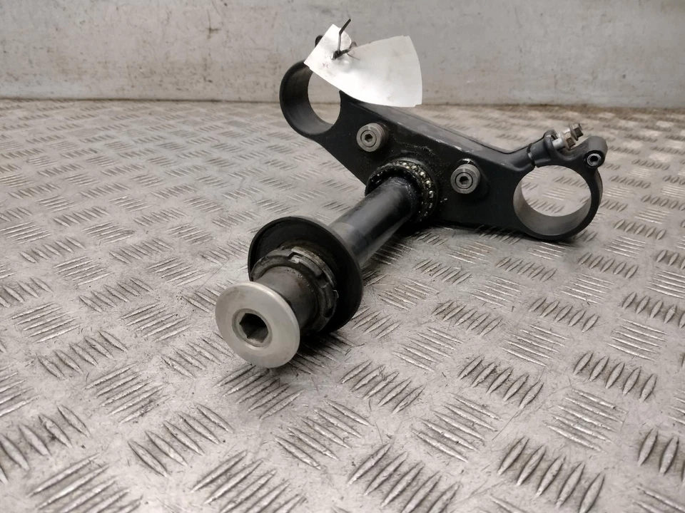 1999 APRILIA RSV MILLE lower Bottom Yoke - Изображение 4 из 4