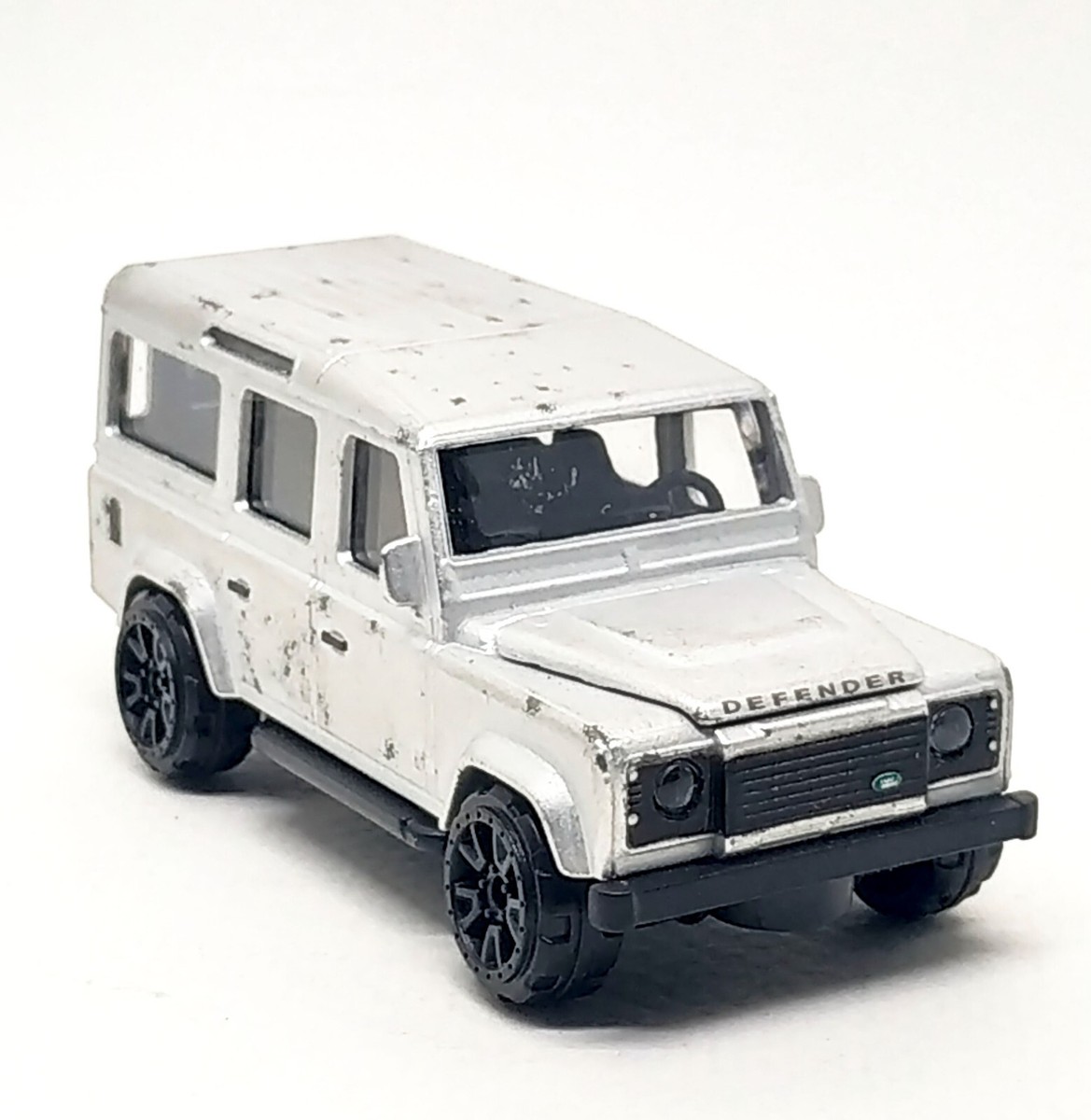 Majorette Land Rover Defender 110 Matte Silver 1:60 (3
