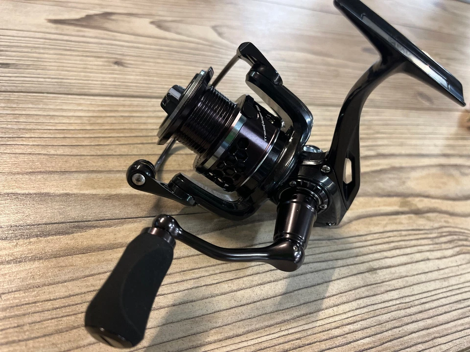 Taffi Tackle Rolle Traumfänger 2000 /4000 Angelrolle Spinrolle Raubfischrolle - Bild 3 von 4