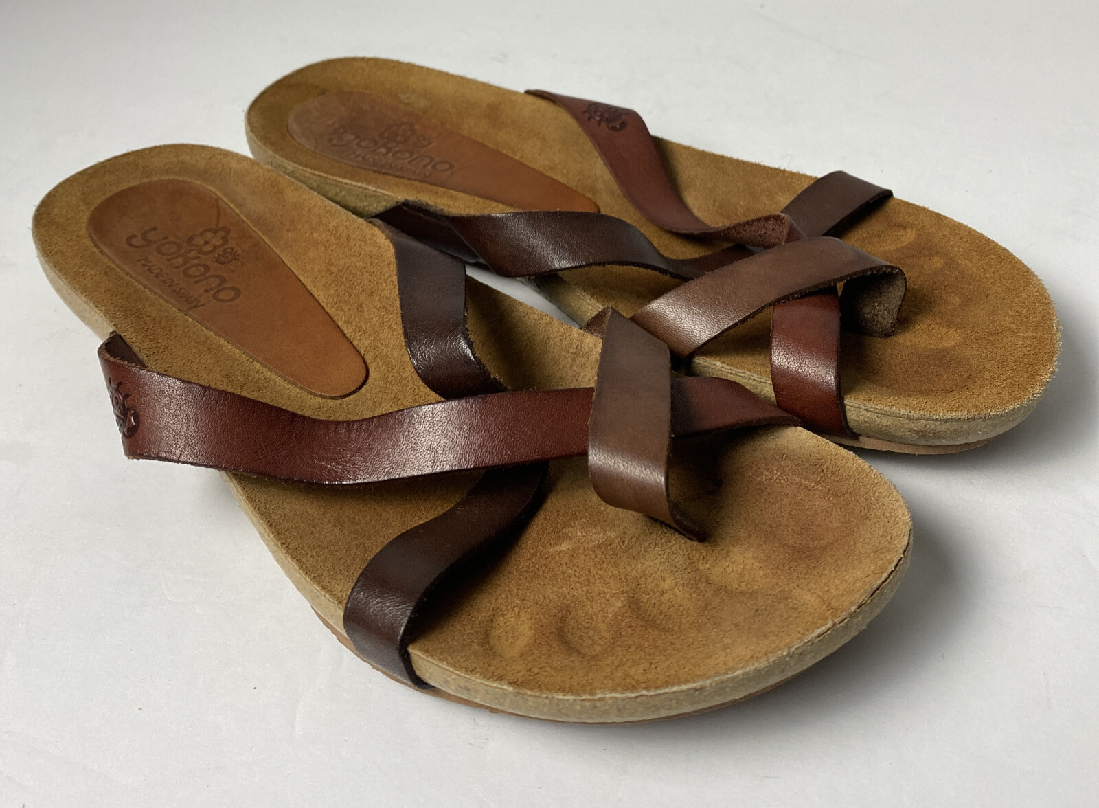 yokono woman’s brown leather toe ring sandals size 8 Gem
