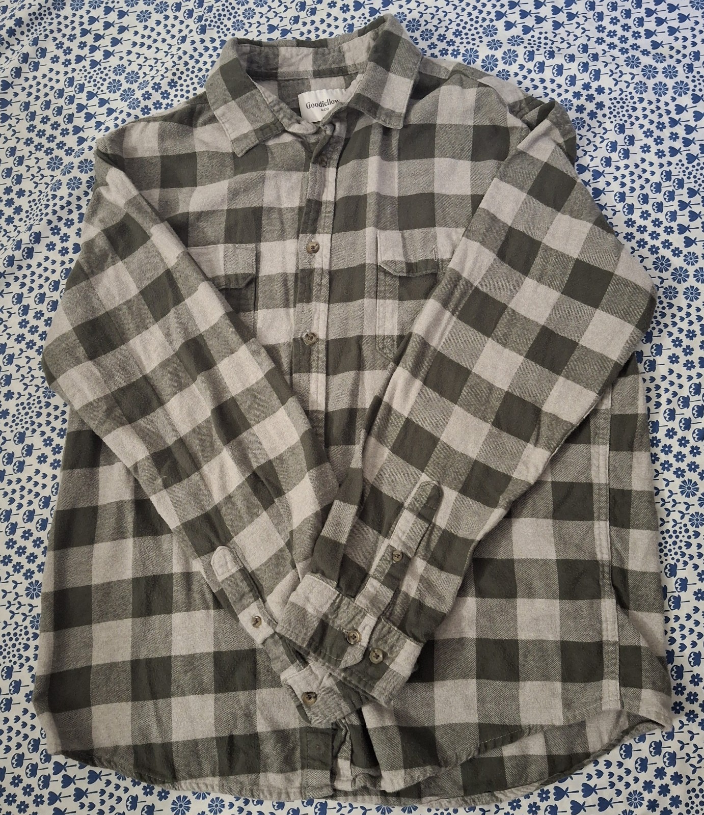 Goodfellow & Co Men’s Flannel Shirt Long Sleeve Button‑Up Gray Plaid Size L