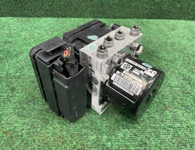   2011-2014 Volkswagen Beetle ABS AntiLock Brake Pump Module OEM 1K0614517DL K4