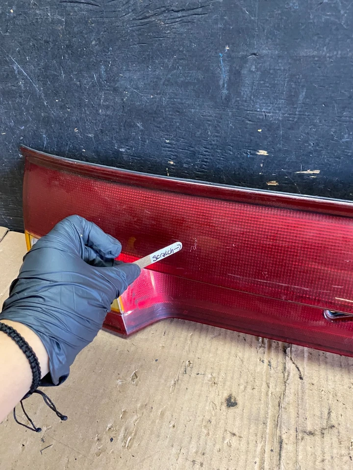 Luz trasera Saturn SC1 SC2 1997-2000 cupé acabado maletero central OEM Q0372 DG Foto 4 de 4