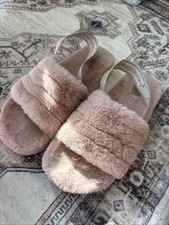 Koolaburra By UGG Womens Size 5 Pink Faux Fur Fluff Yeah Sandal Slippers