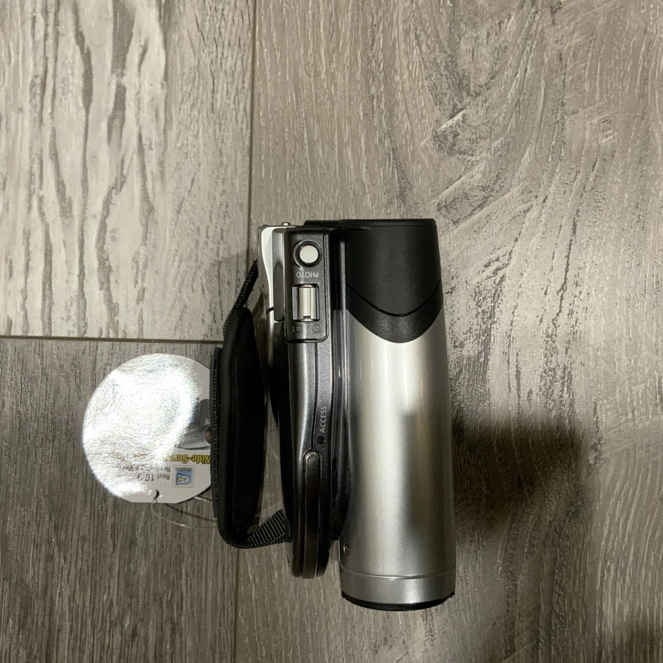 Samsung SC-DC164 Camcorder (Never Used - New) - Image 2 of 4