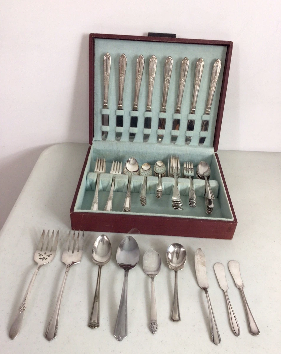 Wm. Rogers & Son Post - 1940 Flatware-Set Antique US Silver-Plated