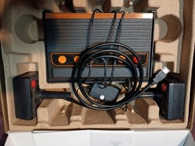 Atari Flashback 8 Gold Deluxe HD Console Wireless Controllers - Gold Used