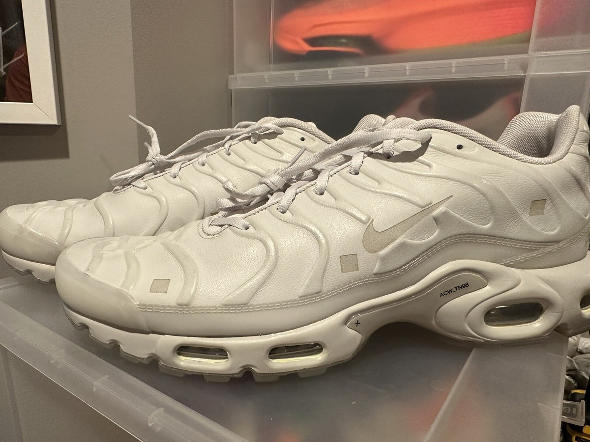 Nike Air Max Plus A-Cold-Wall Platinum Tint Light Bone Nike Air Max Plus A-Cold-Wall Platinum Tint Light Bone