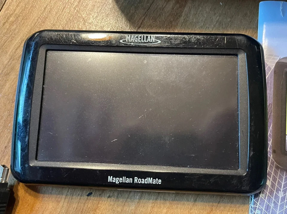 Magellan 5230T-LM RoadMate Automotive GPS - Image 2 of 3