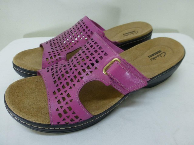 clarks boots kids green