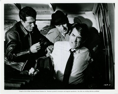 Arabesque (1966) 8x10 black & white movie still photo #11 Gregory Peck ...
