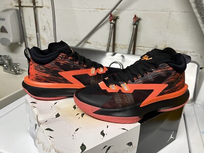 Nike Naruto x Jordan Zion 1SP  Naruto x Air Jordan Jordan Zion 1 SP \'Nine Tails\' display picture 1