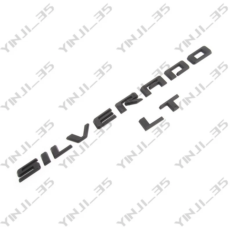 Chevrolet Silverado 1500 2019-2026 kit de placa de identificación emblema negro mate LT Foto 2 de 4