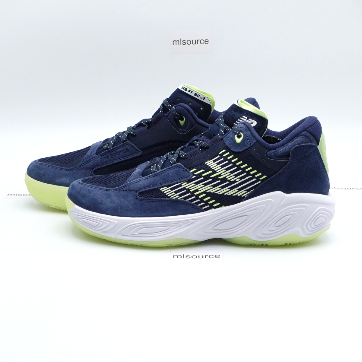 Size 10 Men's New Balance Fresh Foam BB V2 Basketball Shoes Size 10 Men's New Balance Fresh Foam BB V2 Basketball Shoes