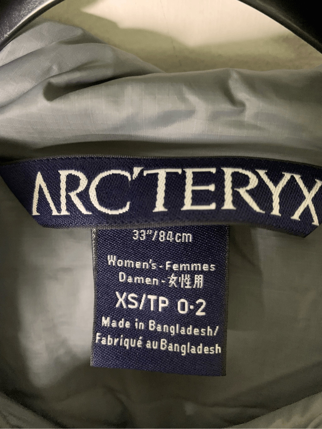 Arc'teryx Women's Atom LT Hoody Jacket XS - Blue, Excellent Condition image 4