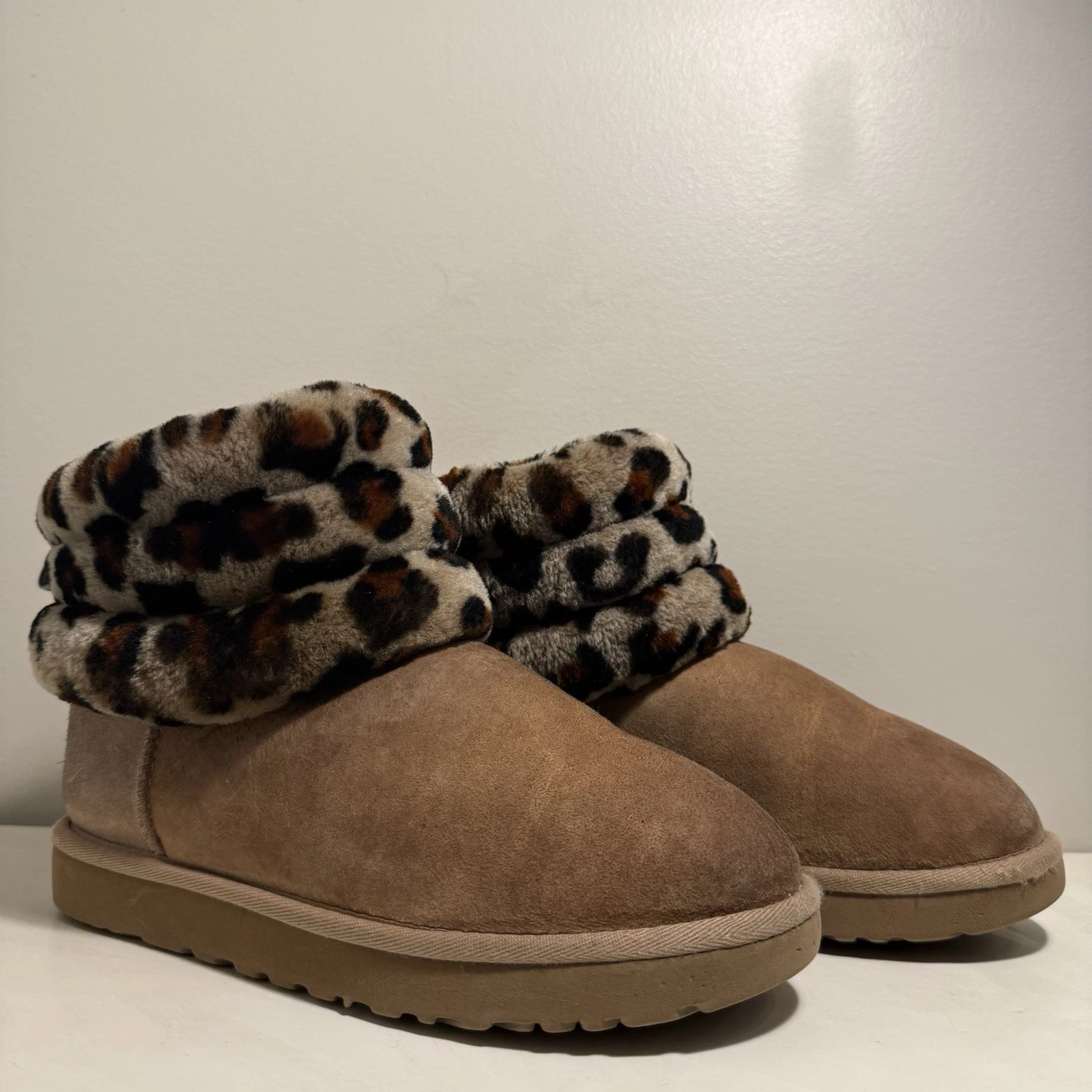 Stivaletti UGG Fluff Mini Trapuntati Leopardati Donna Taglia 7 Stampa Foderati in Pile