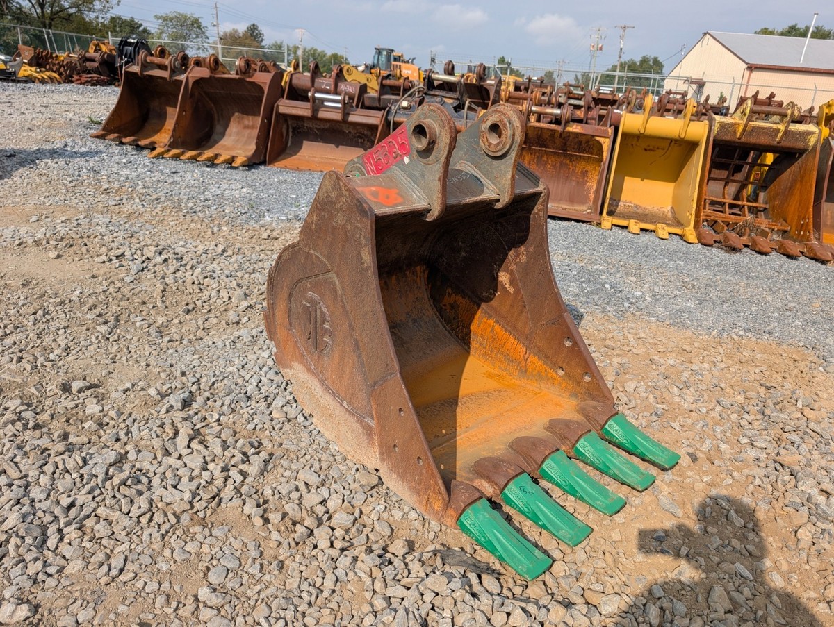 36 Tag Excavator Bucket, 3 Pins; Fits: Cat, Case, Deere, Hitachi, Kobelco