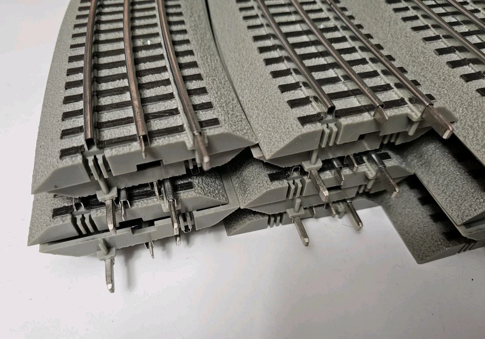 Lionel O 6-12041 FasTrack Lot - O-72 Curve - 16 Pieces, Full Circle EX - LOOK - Image 4 of 4