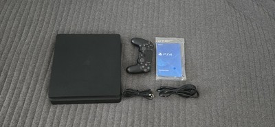 Play Station 4 Used Like A New.