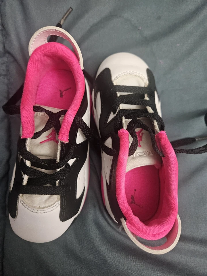 Toddler 7C Jordan Sneaker. Air 6 Retro Low. Pink Fierce - Image 2 of 4