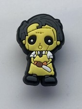 Nuovissimo Texas Motosega Massacro Charm CROC Horror Scarpa Accessorio Uomo Donna