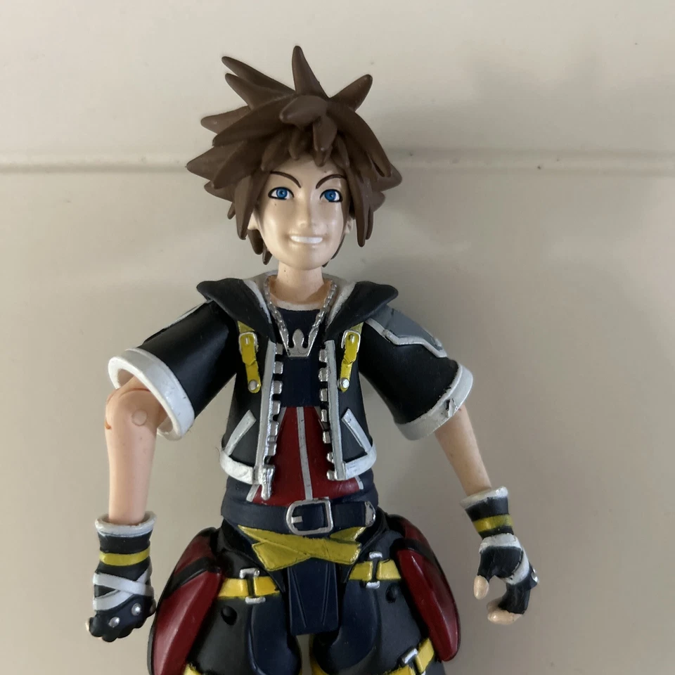 Figura de acción de juguete de 6,5" Disney Kingdom Hearts Sora Foto 3 de 4