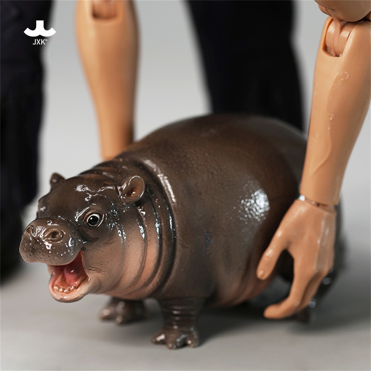 JXK 1:6 Scale Baby Hippopotamus Statue Hippo Animal JXK 1:6 Scale Baby Hippopotamus Statue Hippo Animal