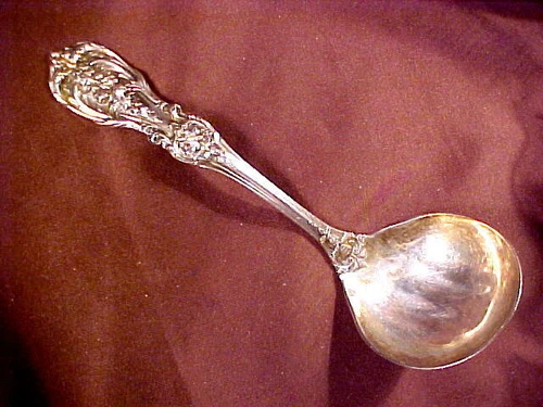 -   "FRANCIS I" STERLING SILVER LADLE, REED AND BARTON, 6-3/4" OUTSTANDING COND.