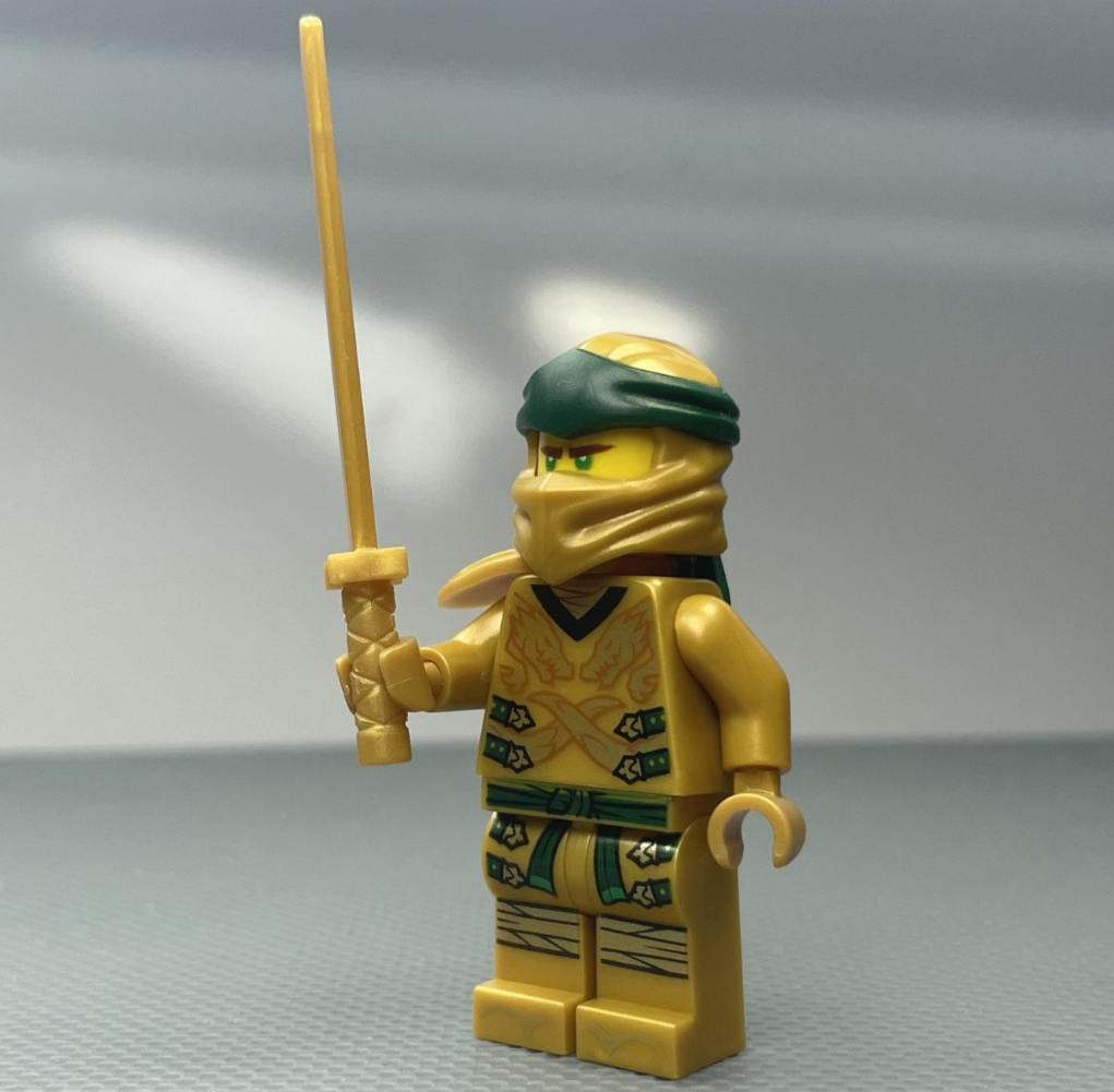 Golden Lloyd Ninjago Legacy LEGO Minifigure 71742 Gold Shoulder