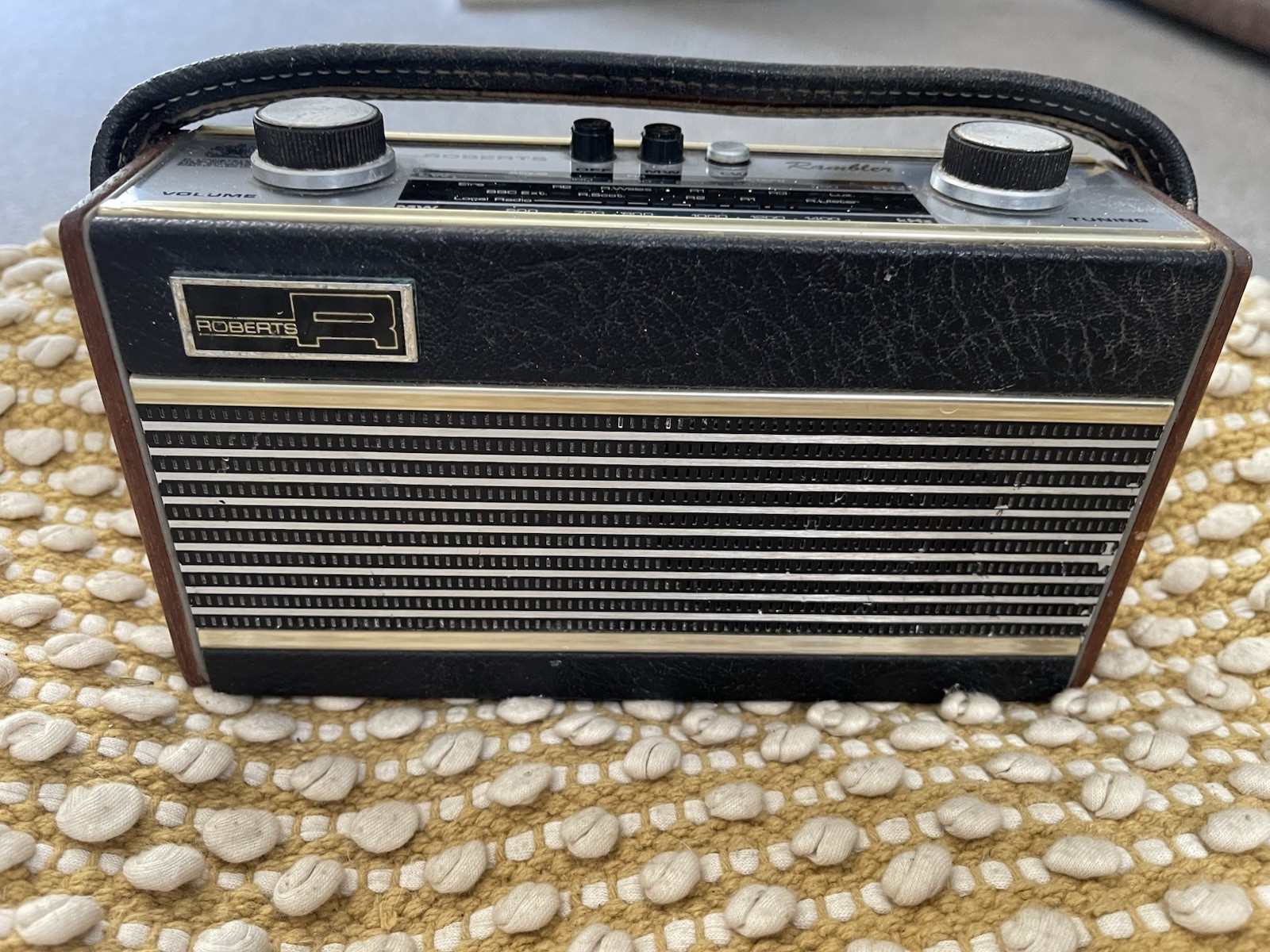Robert's Rambler Vintage Transistor Radio, Brown, 2-Band, VGC